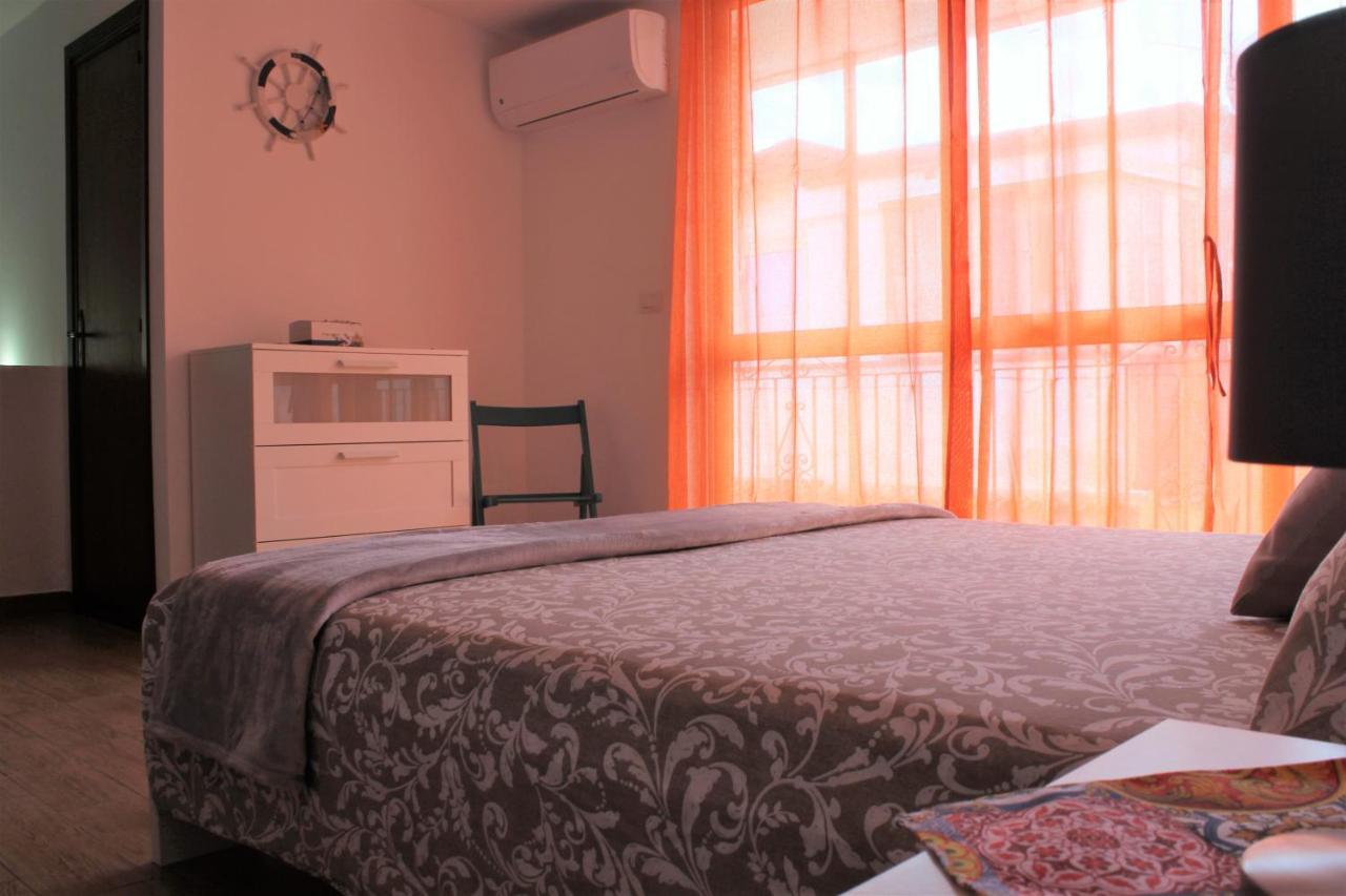 Casa Peppino Apartment Letojanni Bagian luar foto